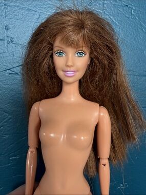 Vintage 2000 Kitty Fun brunette Barbie